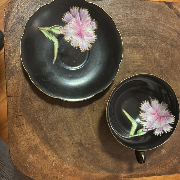 TRIMONT CHINA MADE IN OCCUPIED JAPAN Black Floral Teacup and Saucer Set - Picture 2 of 6